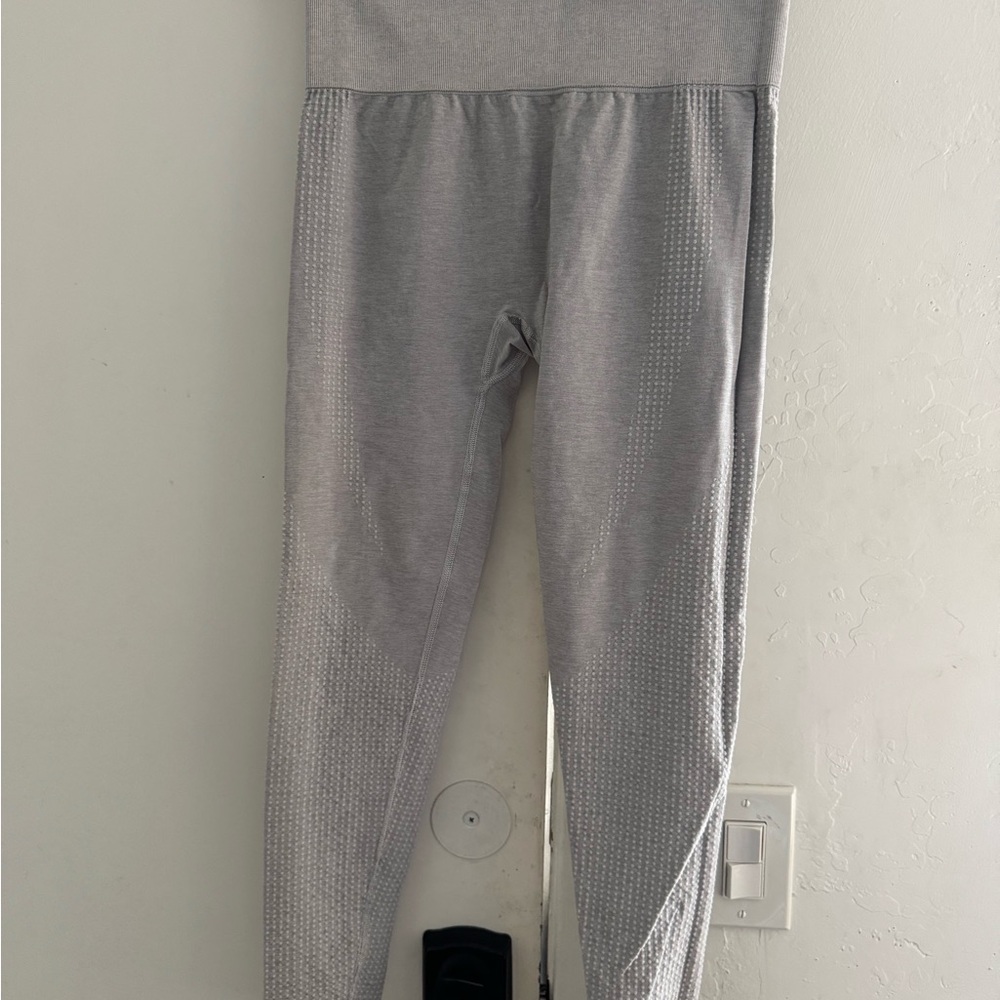 Gymshark Light Gray Textured Leggings